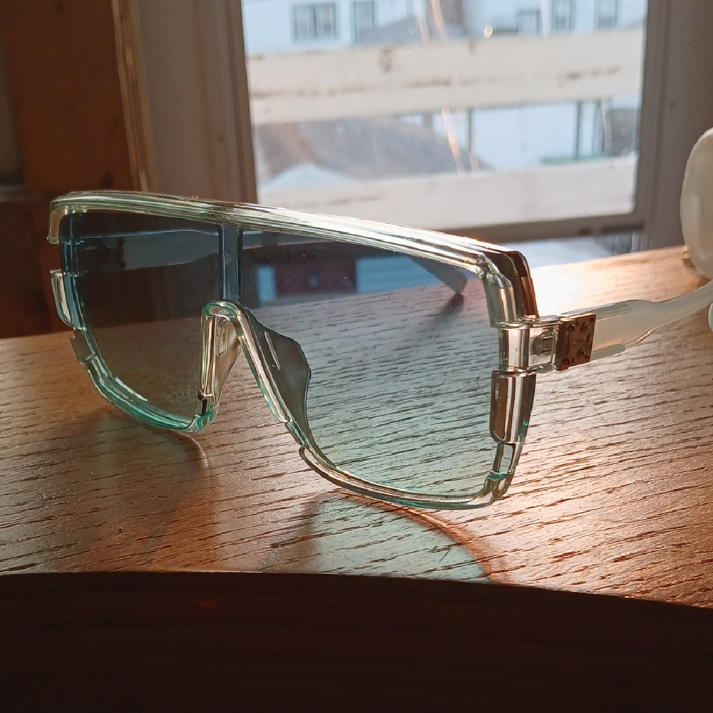 Stylish Transparent Sunglasses